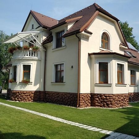 Villa Garden Apartments Попрад Экстерьер фото