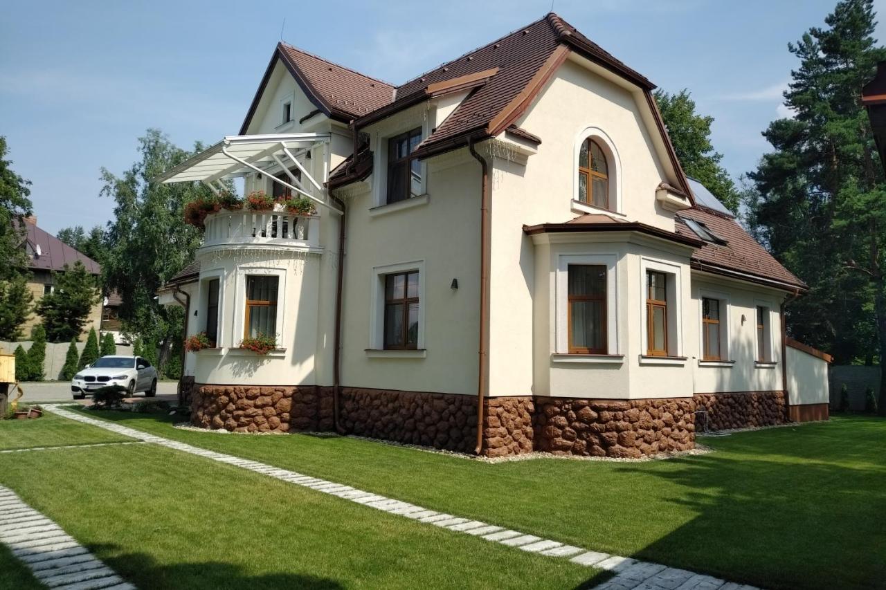 Villa Garden Apartments Попрад Экстерьер фото