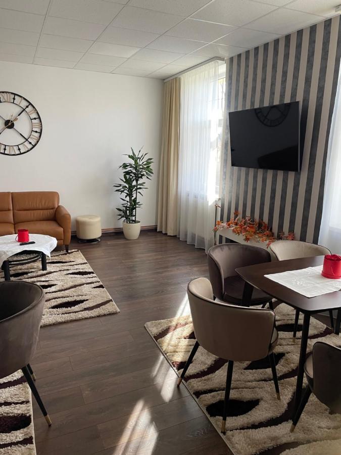 Villa Garden Apartments Попрад Экстерьер фото