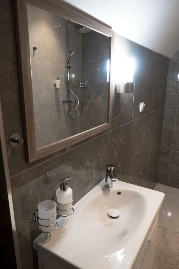 Villa Garden Apartments Попрад Экстерьер фото