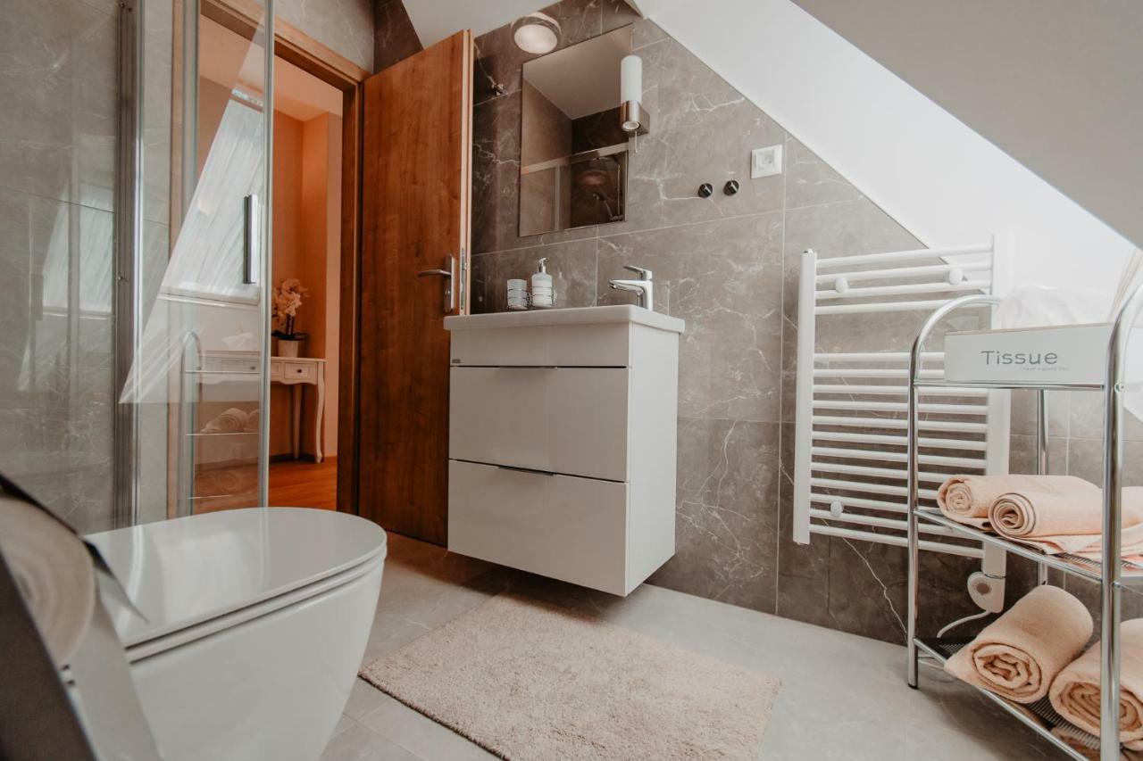 Villa Garden Apartments Попрад Экстерьер фото