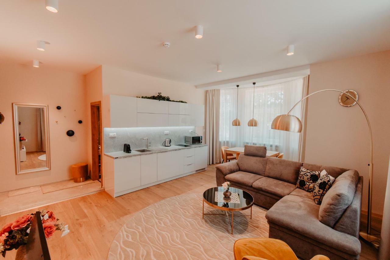 Villa Garden Apartments Попрад Экстерьер фото