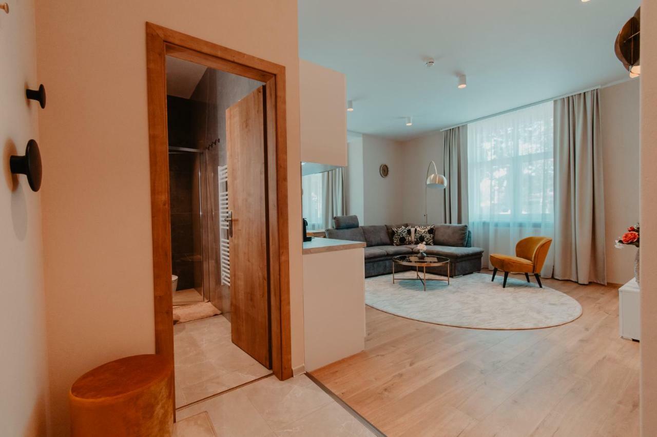 Villa Garden Apartments Попрад Экстерьер фото