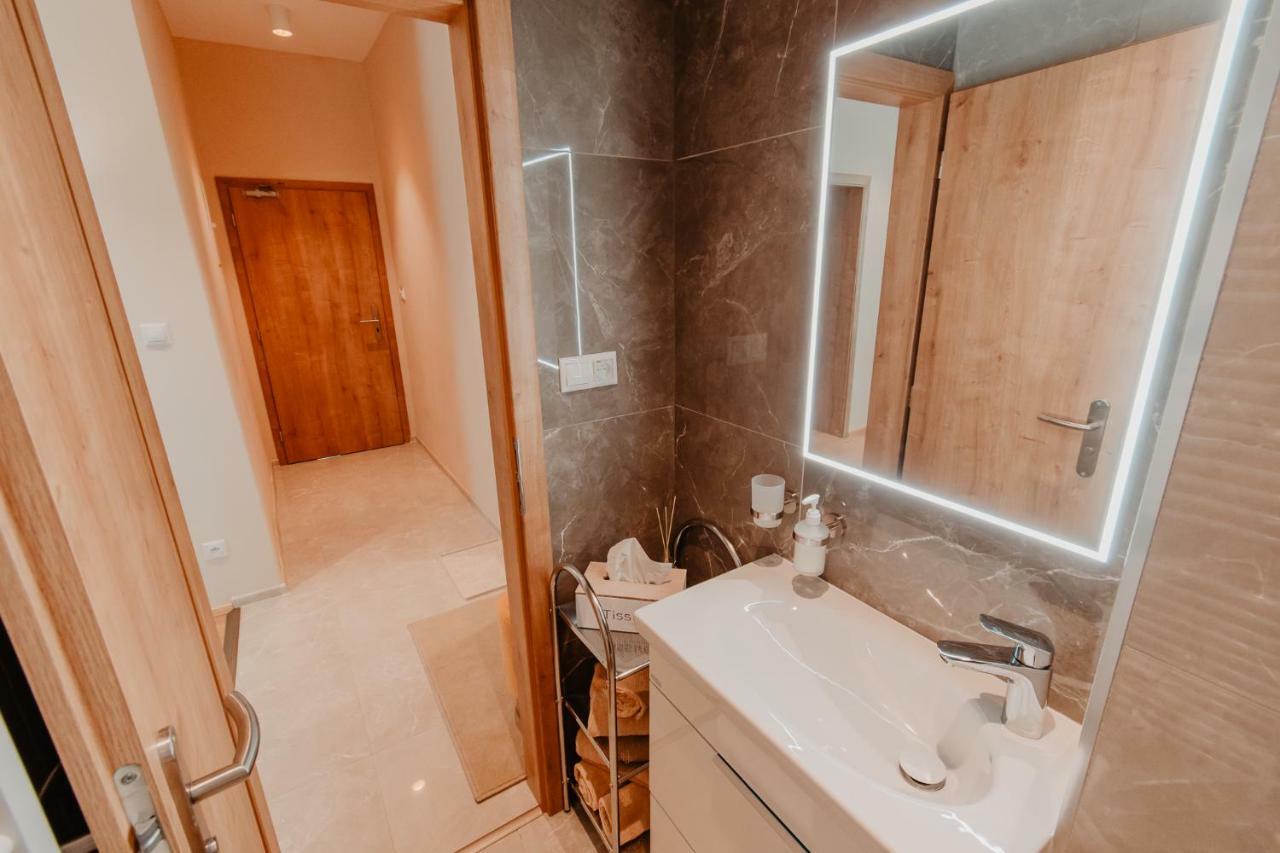 Villa Garden Apartments Попрад Экстерьер фото