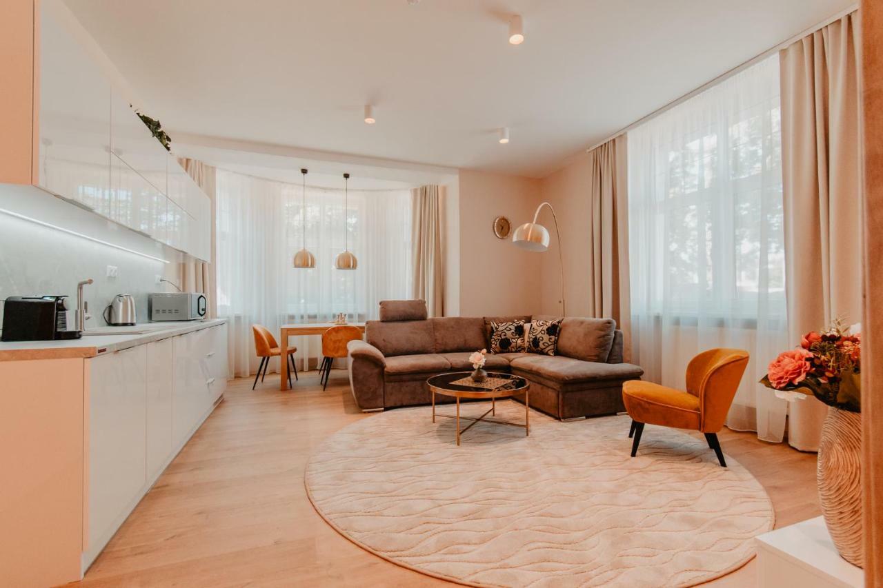 Villa Garden Apartments Попрад Экстерьер фото